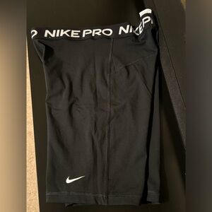 NEW Nike Pro Women's  Shorts Industrial Black Size M